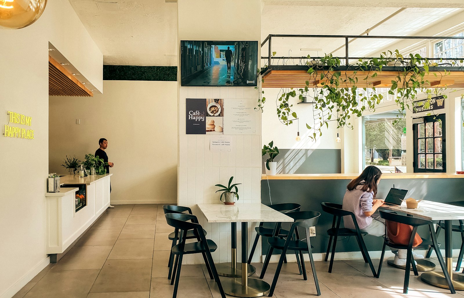 Cara Setting WiFi Kafe biar Gak Lemot Saat Pengunjung Ramai