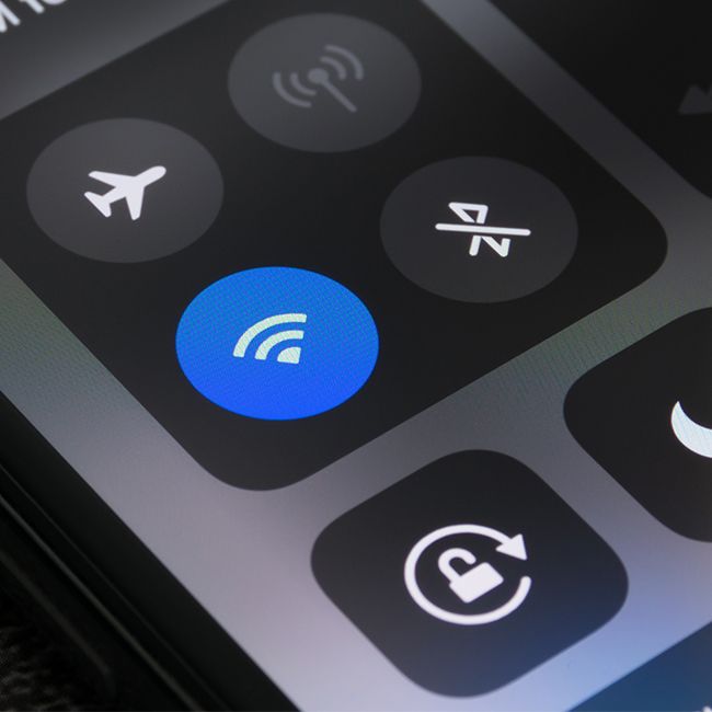 Router WiFi di rumah untuk ganti channel biar sinyal gak rebutan sama tetangga